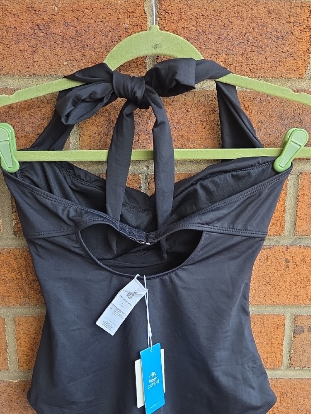 Cupshe Halter One-Piece Swimsuit - Picture 7 of 10